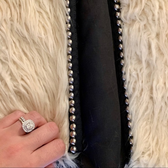 Ivory shaggy faux fur coat - Picture 2 of 4